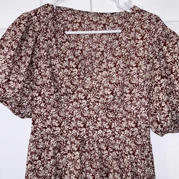 NWOT puff sleeve dress - size L - Picture 2 of 4